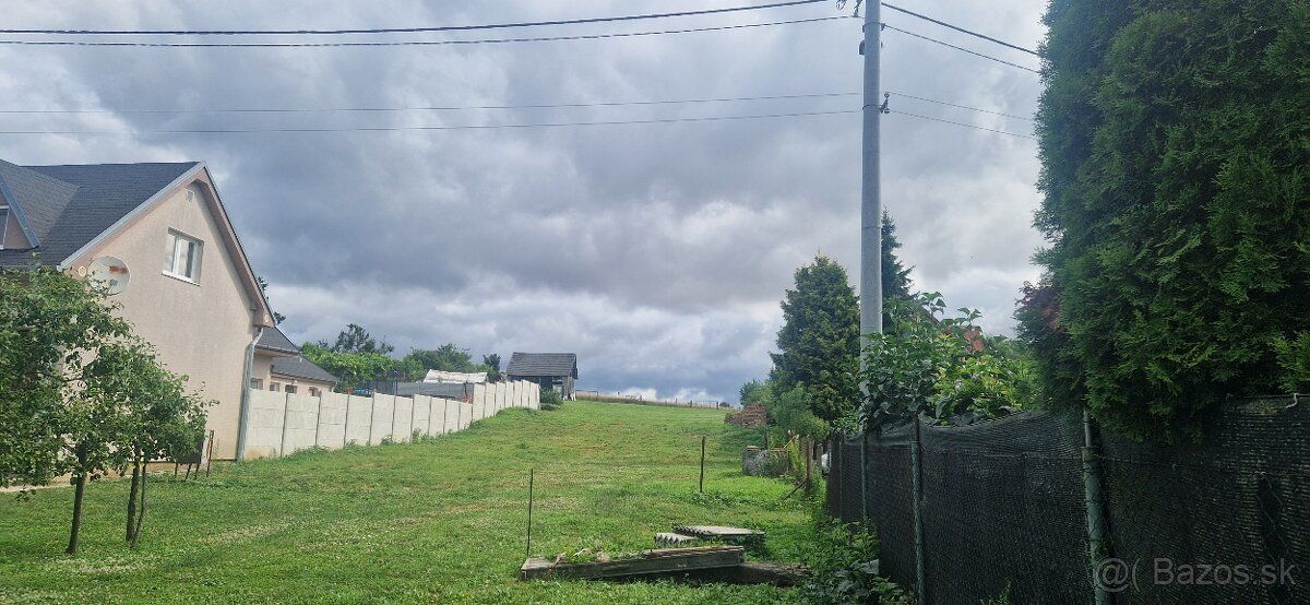 Predám slnečný investičný pozemok má rozmer 3100 m2 a nachád