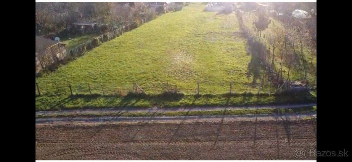 Predám slnečný investičný pozemok má rozmer 3100 m2 a nachád
