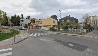 🏡 NA PRENÁJOM – PRIESTRANNÝ 2-IZBOVÝ BYT S KLIMATIZÁCIOU – K