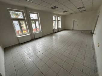 Ponúkame na prenájom obchodný priestor o celkovej výmere 100