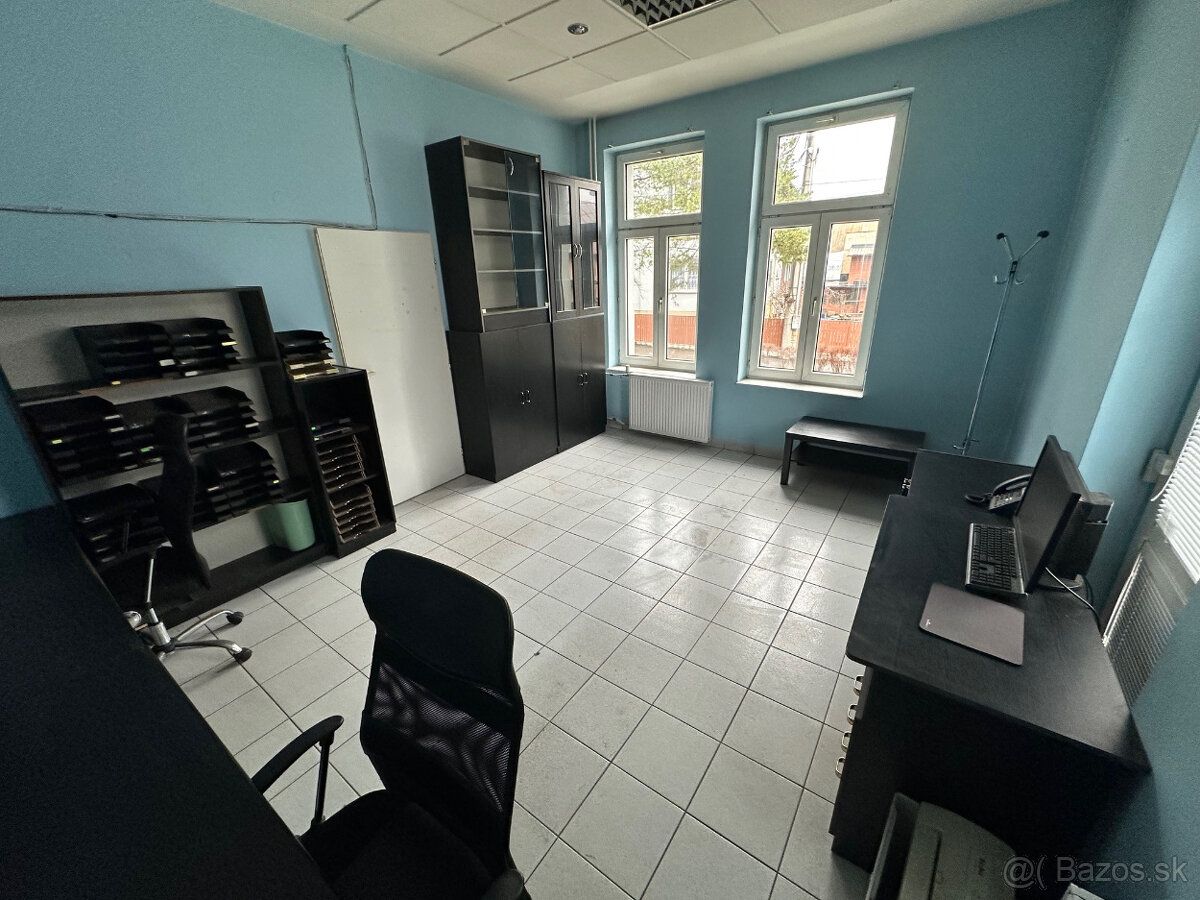 Ponúkame na prenájom obchodný priestor o celkovej výmere 100