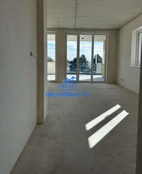 Ponúkame na predaj priestranný 3-izbový apartmán nachádzajúc