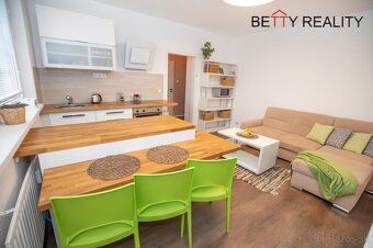 2i byt Bratislava – Petržalka – FEDINOVA - moderný, nápaditý