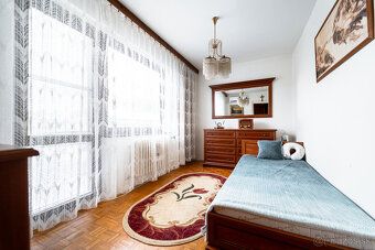 EXKLUZÍVNE vám ponúkame na predaj 5 izbový rodinný dom v prí