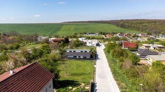 Ponúkame Vám na predaj krásny stavebný pozemok v obľúbenej l