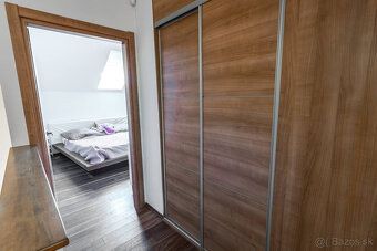 Typ: Rodinný dom Ulica: Osloboditeľská Obec: Bratislava-Vajn