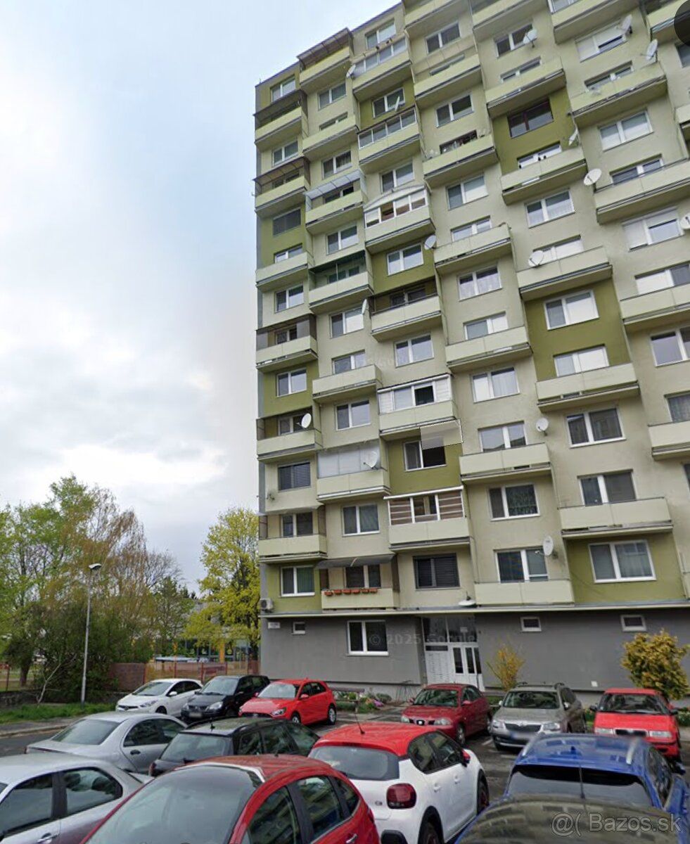 Ponúkame na predaj garzónku o výmere 20,10 m² nachádzajúcu s