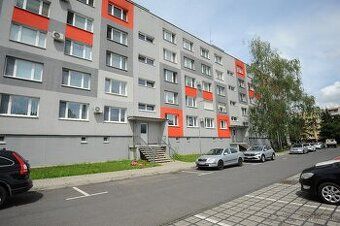Predávam 3 izbový byt na Farskej lúke číslo vchodu 44 Byt ma