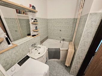 Typ: 3-izbový byt Mestská časť: Centrum Obec: Bánovce nad Be