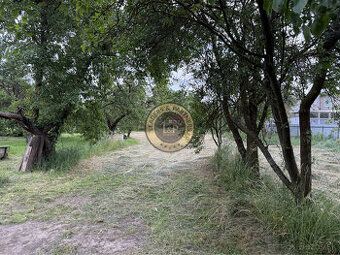Predám pozemok cca 7 ár. centre obce Seňa.16 km od Košíc. Na