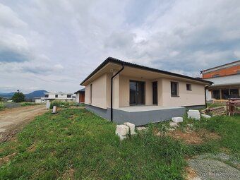 Ponúkame na predaj rodinný dom - typu bungalov (novostavba v