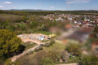 ŠACA - STAVEBNÝ POZEMOK VHIODNÝ NA VÝSTAVBU RD AJ DEVELOPERS