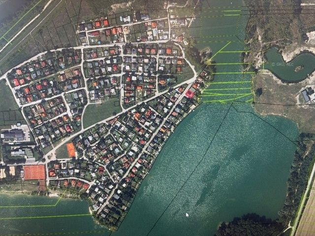 maximálna kapacita 12 osôb. parkovanie pre 4 autá priamo pre