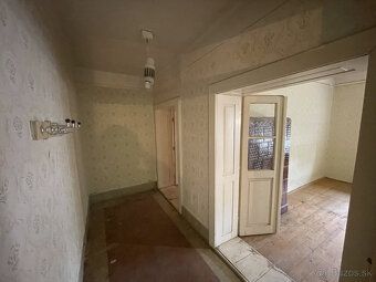 Vo vyslovene najobľúbeňejšej, pokojnej, prihraničnej obci Hi