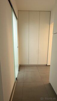 Ponúkame na predaj výnimočný mezonetový byt situovaný na vyh