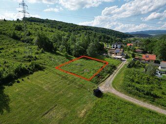 Ponúkame na predaj atraktívny stavebný pozemok v obľúbenej a
