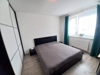 Ponúkam zariadený 3-izbový byt s parkovaním – Trenčín, Zlato