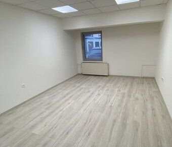 Ponúkame Vám na prenájom úplne nový komerčný priestor v komp