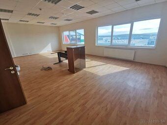 Ponúkame na prenájom reprezentatívne administratívne priesto