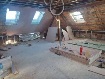 Podpísaná kúpna zmluva.
Ponúkame na predaj samostatný tehlov