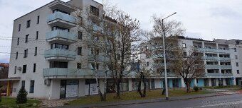 Ponúkam na predaj garážové parkovacie státie v podzemnej gar