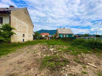 STAVEBNÝ POZEMOK | POVAŽSKÉ PODHRADIE | NA PREDAJ
Ponúkame V