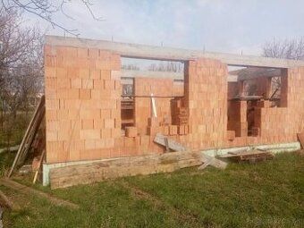 Pedam rozostavany bungalov 9x10m nizkoenergeticky ,stavebne 