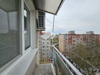 Ponúkame Vám na predaj žiadaný 2-izbový tehlový byt, Trebišo