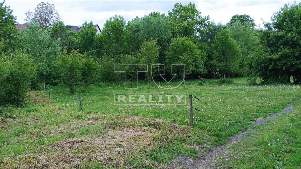 TUreality ponúka na predaj rozľahlý stavebný pozemok (1658 m