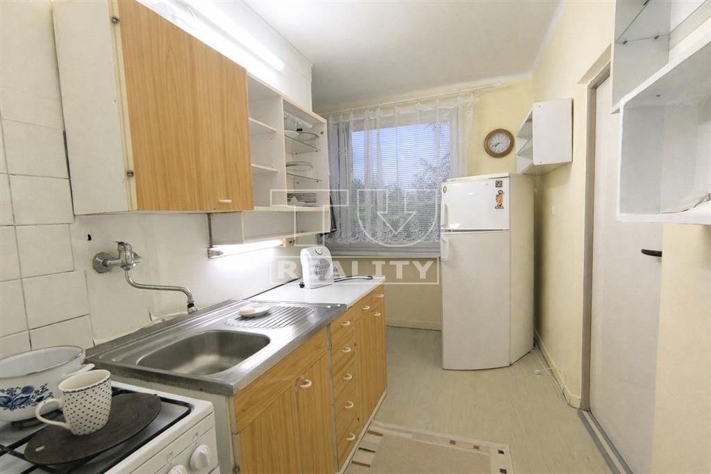 Ponúkame na predaj 3-izbový byt s rozlohou 65 m2 v tichej a 
