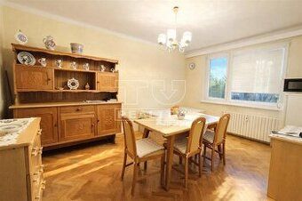 Ponúkame na predaj 3-izbový byt s rozlohou 65 m2 v tichej a 
