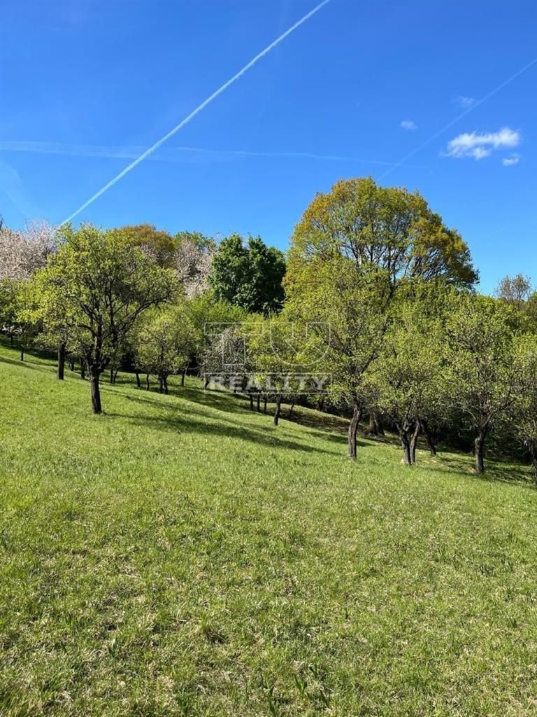 TUreality ponúka na predaj slnečný pozemok o výmere 1 400 m2