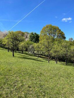 TUreality ponúka na predaj slnečný pozemok o výmere 1 400 m2