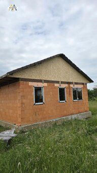 Ponúkame na predaj rozostavaný rodinný dom v obci Jesenské, 