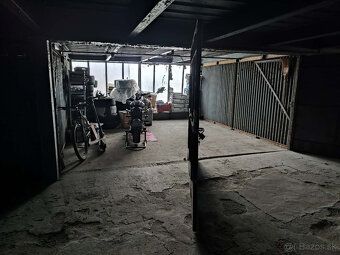 Ponukam volne miesto pre garazovanie motorky v zdielanej gar
