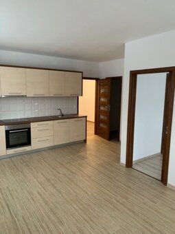 Ponúkame na prenájom moderný, svetlý a priestranný 2-izbový 