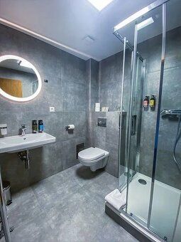 🔥 INVESTIČNÁ PRÍLEŽITOSŤ, KTORÁ SA NEODMIETA – APARTMÁN VO V
