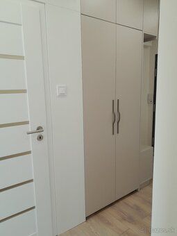 Ponuka od majiteľa : Predám krásny menší 3 izb. byt na sídli