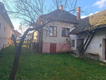 Ponúkame exkluzívne na predaj rodinný dom v obci Trenčianske