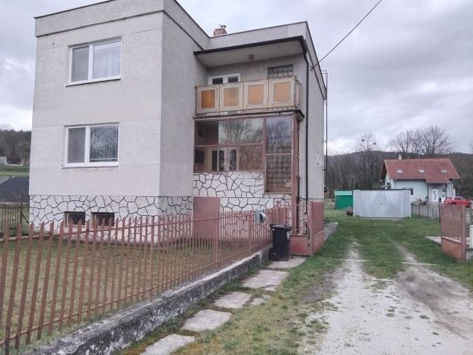 Ponúkame na predaj 5 izbový RD v krásnej obci Plavecký Mikul