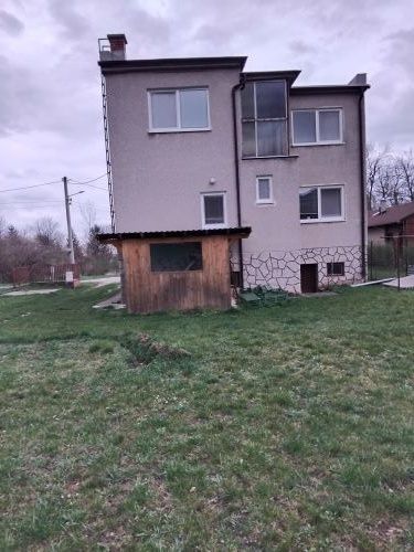 Ponúkame na predaj 5 izbový RD v krásnej obci Plavecký Mikul