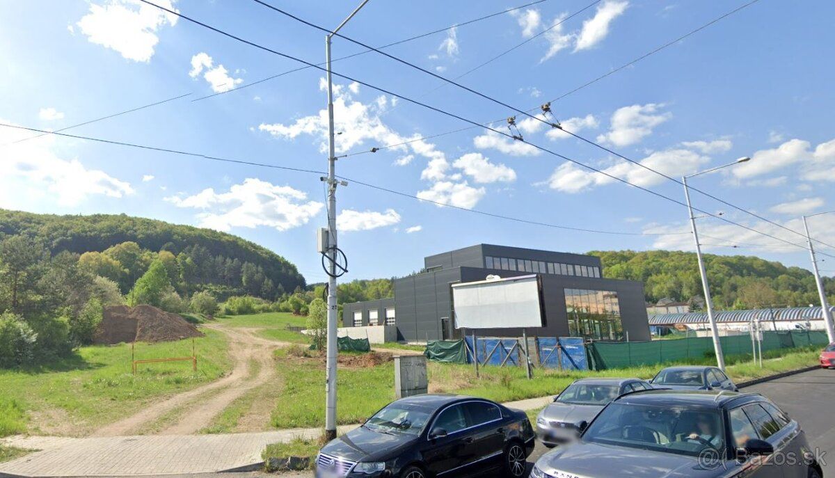 Ponúkam na predaj pozemok o výmere 459 m2 zaradený v platnom
