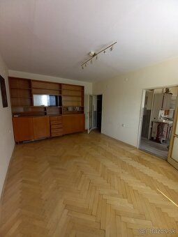 CENA PRE HOTOVOSŤ JE LEN 35 000 EUR
Cena na ÚVER je 31 000 E