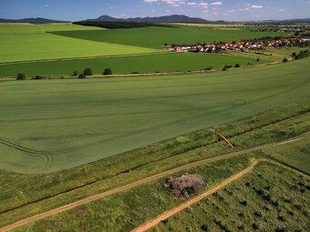 Spoločnosť Slovak Estate s.r.o. ponúka na predaj poľnohospod