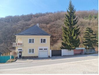 č. 1495b Na predaj rodinný dom v tichej lokalite FLOREÁT – P