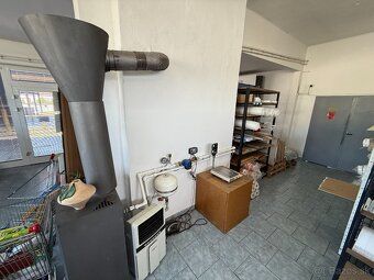 Zrekonštruovaný obchodný a skladový objekt s celkovou úžitko
