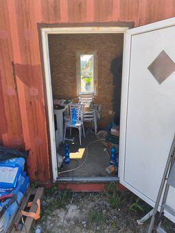 NA PREDAJ – ZATEPLENÝ 40' LODNÝ KONTAJNER S KANCELÁRIOU, ŠAT