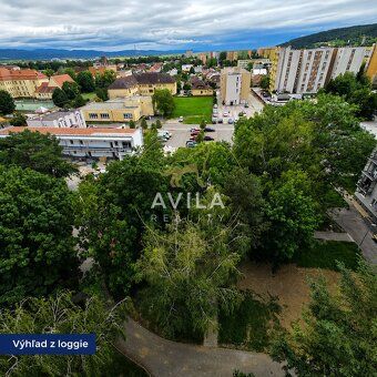Sme AVILA. Už roky spájame ľudí s ich novým domovom.
Práve t