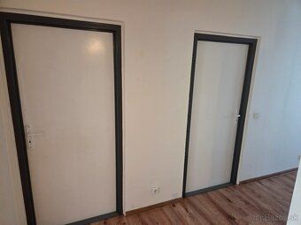 Priestranný a svetlý trojizbový byt o celkovej výmere 71,9 m