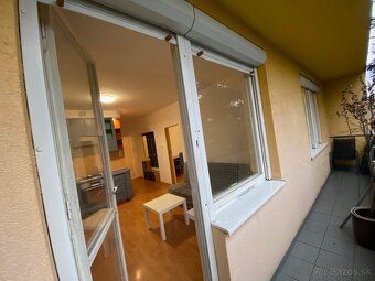 Номер 9881 1,5-кімнатна квартира в оренду | велика лоджія | П'єштяни